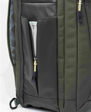 Basin XT Travel Pack 30L